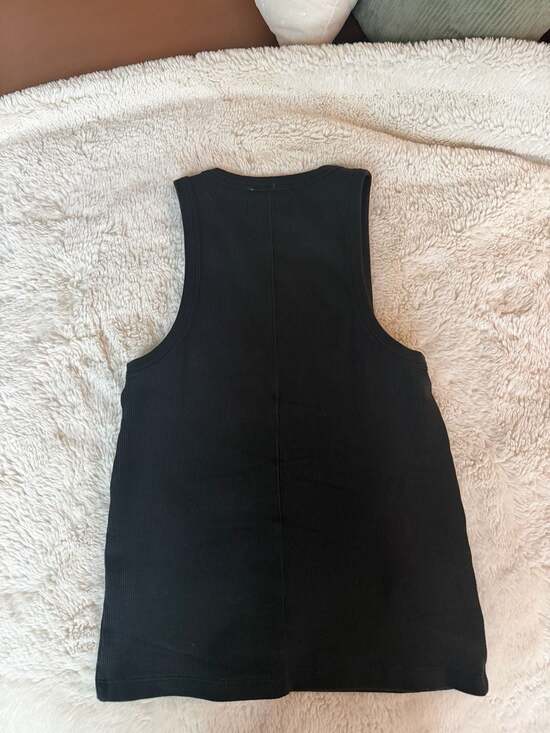 SoldOut.NYC Not So Basic Tank –  Black Size Small - Picture 7 of 7